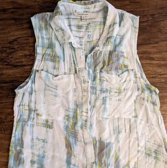 Calvin Klein Sleeveless Button Down shirt - Picture 2 of 9